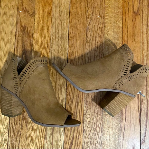 Steve Madden Heels - Picture 2 of 4